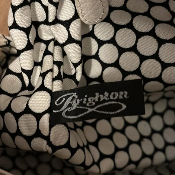 Brighton Heart Clutch Purse with chain. Leather, great condition. - Picture 5 of 7